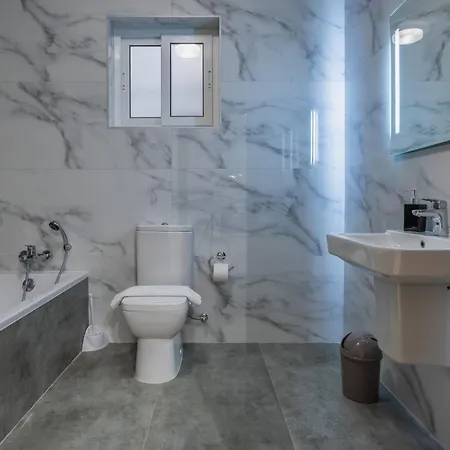 Seabreeze By Sf Homes - Meters Away From The & Pools *