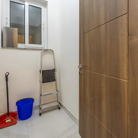 Seabreeze By Sf Homes - Meters Away From The & Pools