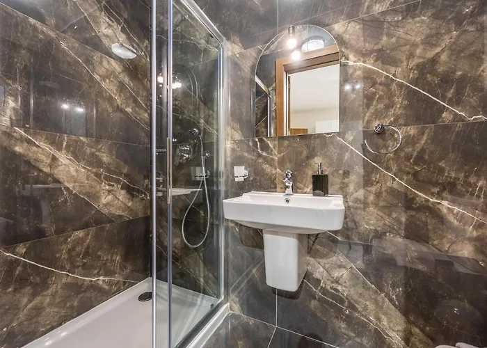 Seabreeze By Sf Homes - Meters Away From The & Pools Apartment