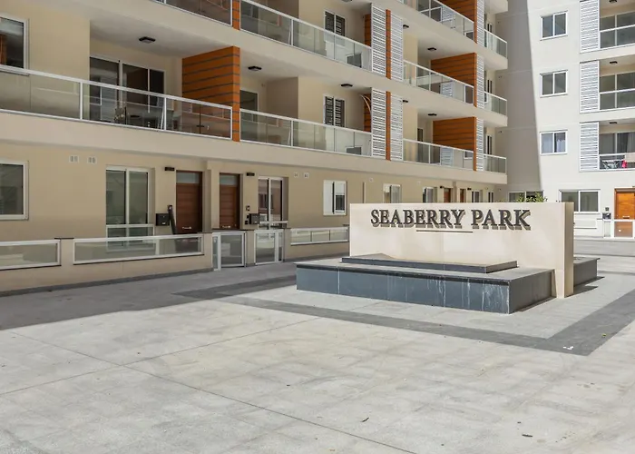 Seabreeze By Sf Homes - Meters Away From The & Pools St. Paul's Bay