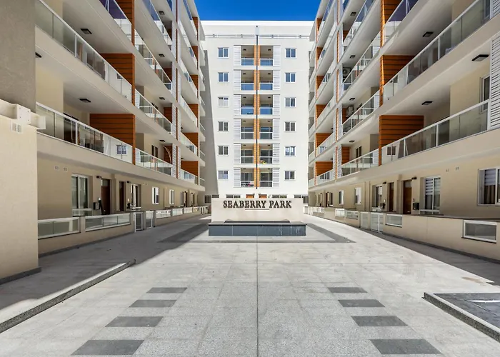 Seabreeze By Sf Homes - Meters Away From The & Pools * St. Paul's Bay